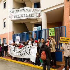 En esta imágen hay de todo, incluyendo militantes de CCOO. Por supuesto, el Sr. Hernández ni se acerca a estas cosas, que se le arruga el traje.